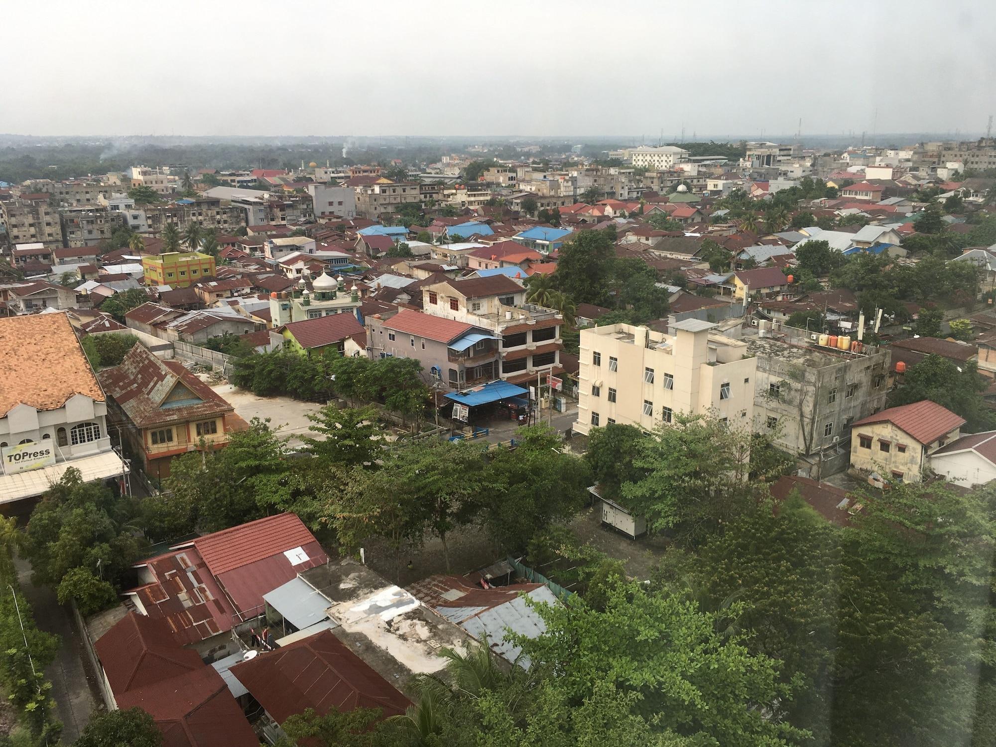Grand Zuri Пеканбару Экстерьер фото